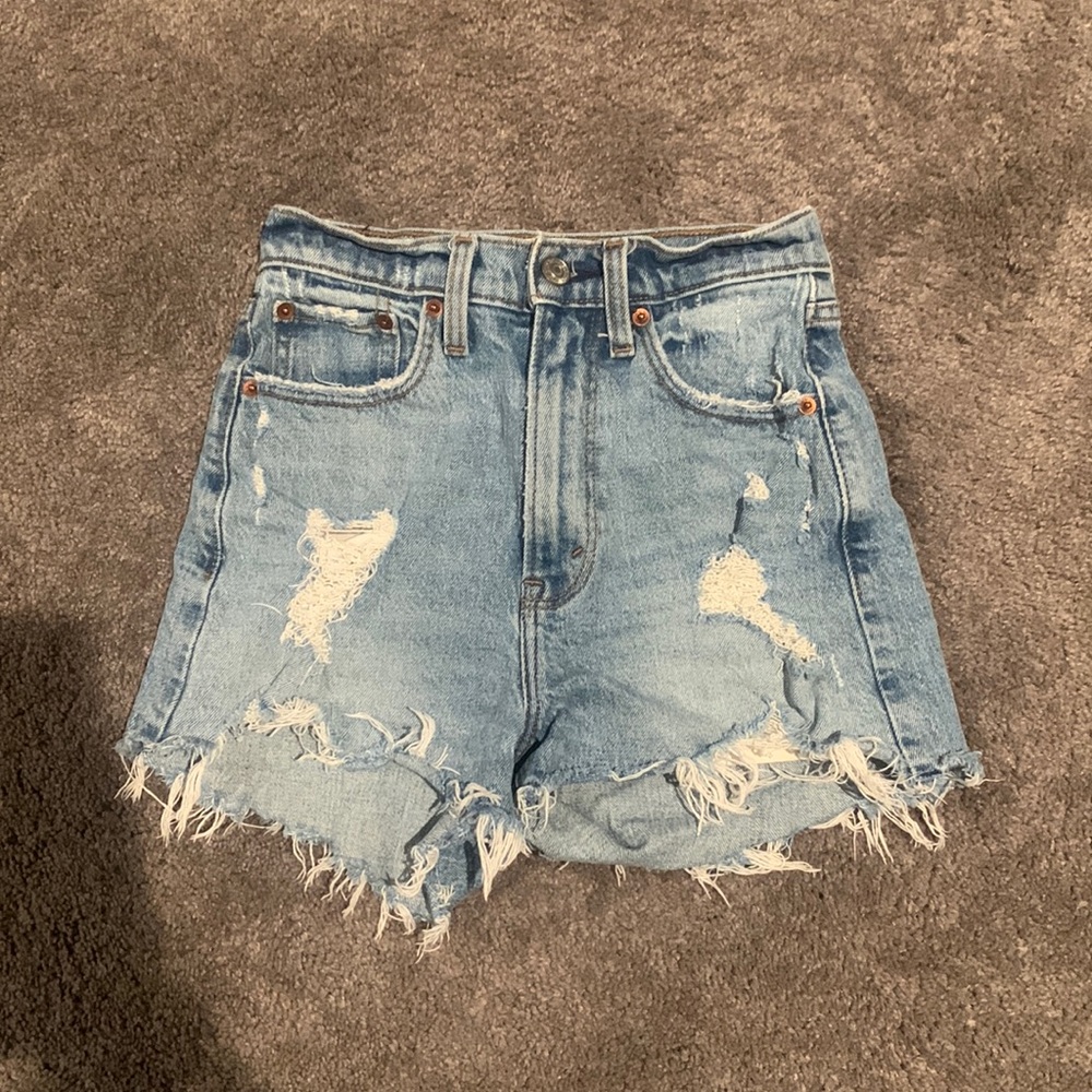 Abercrombie curve love high rise mom short